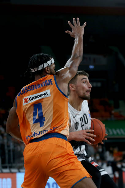 这些举动 这些举动