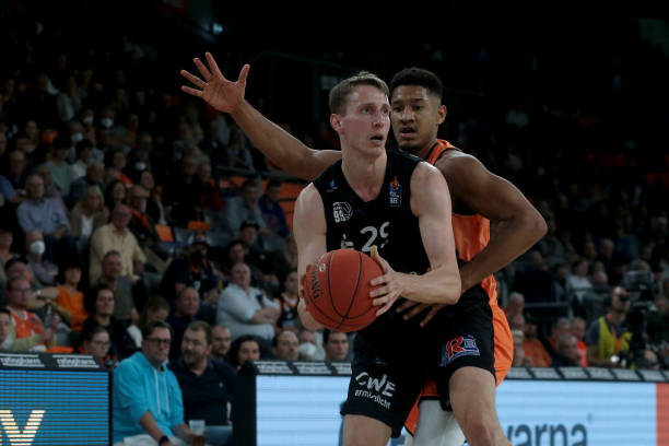 与全队的化 与全队的化