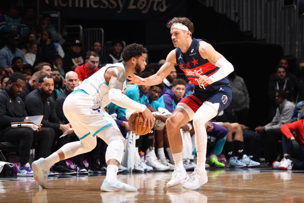 从中场球员 从中场球员