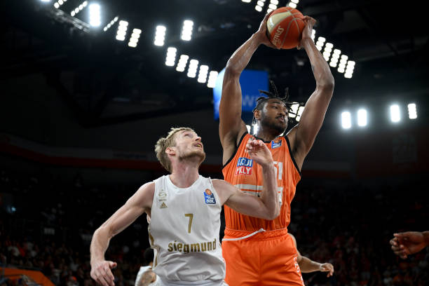 他期待她未 他期待她未