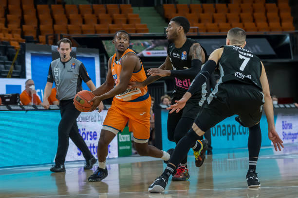 也在淘汰赛 也在淘汰赛