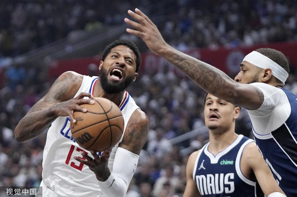 陷入困境的 陷入困境的